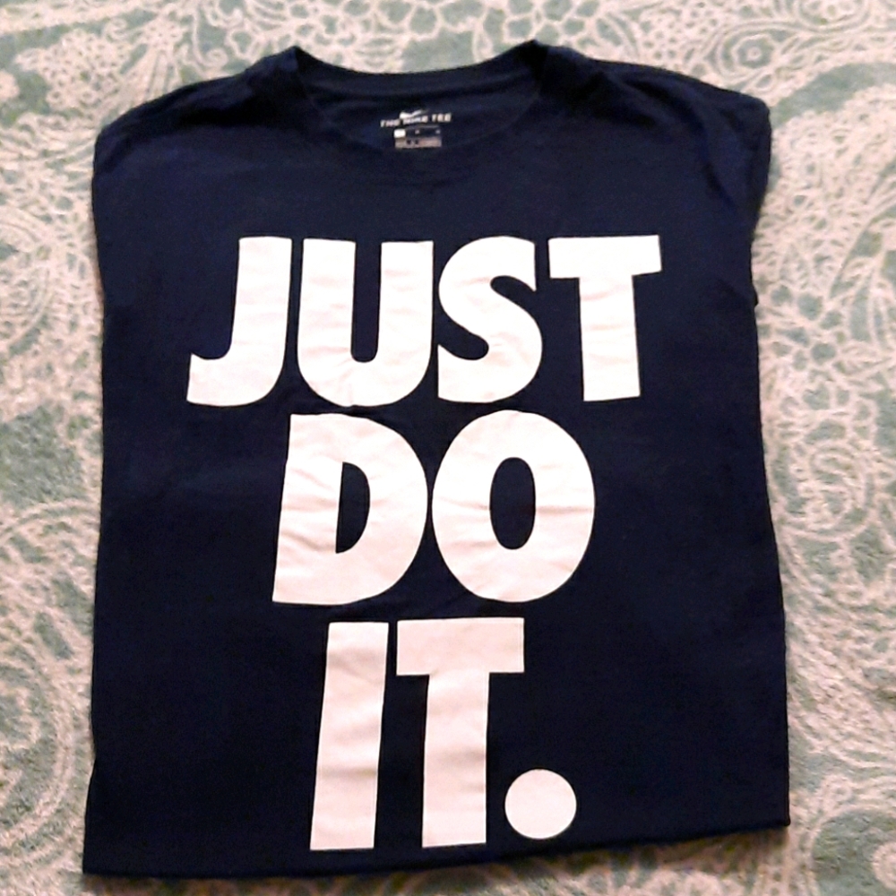 Nike Women's Medium Tshirt